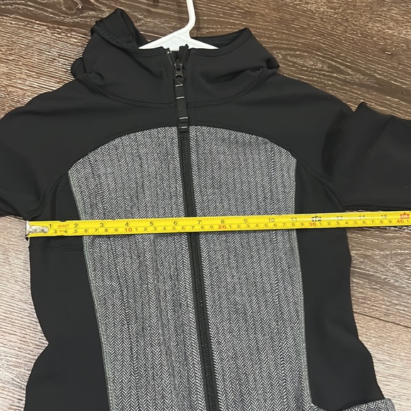 Ivivva hooded sweater jacket black and gray size size 12 girls - Picture 12 of 13